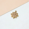 Detail eines goldenen Sechseck-Sternanhängers mit Mikrozirkonia für die Schmuckherstellung - 01# Hexagonaler Sternstil mit Rollrand
