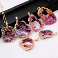 Irregular natural geode agate necklace with gold plating and iridescent crystal texture - Rose Red (No Chain)