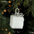 Addobbo natalizio a forma di pacco regalo glitter bianco con fiocco argento, 7x7cm - Stile Scatola Regalo Bianca (APYX49-1)