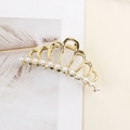 Dettaglio del fermaglio per capelli dorato a forma di corona con eleganti perle - Corona Oro