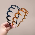 Wavy plastic headbands set in classic black and stylish tortoiseshell finish - Black + Amber 2pcs Set