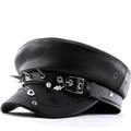 Schwarze Leder-Militärmütze im Punk-Stil mit silbernen Nieten und Schnallen-Details - Einheitsgröße(58cm) / Schwarz