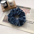 Elastico per capelli in velluto blu scuro con design plissettato e stile retrò francese - Blu Nebbia