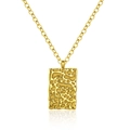 Collar minimalista de acero inoxidable dorado con un colgante rectangular de textura vintage - Dorado