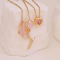 Set di due collane in acciaio dorato con ciondoli a cuore e fiore in zircone rosa - Stile Fiore Cuore (5#)