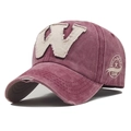 Detalle de gorra de béisbol de algodón lavado con parche de letra W y bordado lateral - Rojo