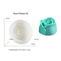 Detail van Rose 02 siliconen kaarsvorm met afmetingen en afgewerkte groene bloem - Roos Stijl 02