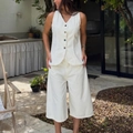 Ensemble blanc deux pièces pour femme avec gilet boutonné col V et pantalon large court - S / Blanc