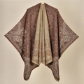 Scialle in maglia jacquard marrone e beige con motivo paisley e bordi a frange - Classico della Corte Cachi