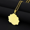 Poliertes Goldhalskette mit Réunion-Insel Kartenanhänger aus Edelstahl auf schwarzem Stand - Glänzend / Gold Poliert