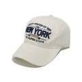 Dettaglio ravvicinato del ricamo 3D blu navy su un cappellino in cotone color crema - M(56-58cm) / Bianco Sporco
