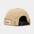 Dettaglio del cappello docker in ripstop kaki con toppa camping e cinturino regolabile - Regolabile / Cachi
