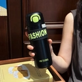Mattschwarze Edelstahl Sport Trinkflasche mit neongrüner Schnalle und Reliefdekor - Mattschwarz