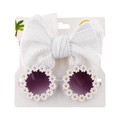 Detalle de gafas de sol margarita para bebé con lentes degradadas y diadema de encaje blanco - Blanco