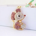 Goldener Sternzeichen-Maus-Schlüsselanhänger mit rosa Kristallen und Metallring - Lila