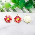Three red daisy alloy flower pendants with golden frames for DIY jewelry and crafts - 16x18mm / Red