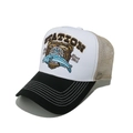 Dettaglio del cappello trucker con ricamo di orso marrone e pannelli a rete traspirante - M (56-58cm) / Nero & Bianco