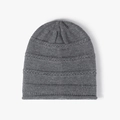 Gorro de punto trenzado grueso para mujer en gris oscuro con borde doblado suave - gris oscuro