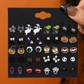 Halloween Ohrstecker Set mit Kürbis, Geist und Fledermaus Motiven auf einer Karte - 20 Paare Cartoon Weird Ohrring Set (WS12)