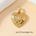 Colgante de corazón dorado con textura martillada y bordes de puntos, 18x17mm, peso 1,9g - Corazón Martillado-73