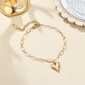 Detalle del colgante de corazón chapado en oro 18K en cadena paperclip de acero inox - Estilo Colgante Corazón Cadena Clip