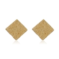 Orecchini a perno quadrati dorati con finitura opaca e superficie materica su bianco - Texture Quadrata Opaca / Oro