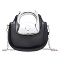 Schwarze Mini-Rittertasche mit skulpturalem Silbergriff und zarter Ketten-Schulterriemen - Schwarz