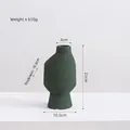 Jarrón minimalista de cerámica verde pino con textura cepillada y diseño asimétrico - 081 Verde Degradado - Verde Pino