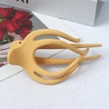 Pince à cheveux creuse jaune mat avec marquage d'origine Corée sur fond élégant - Jaune Mat
