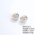 Pendientes de bola plateados con corazón dorado brillante, medida 1,4 cm x 1,3 cm - Estilo de Corazón con Circonita Bicolor