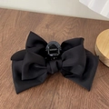 Eleganter großer schwarzer Satin Schleife Haarklammer mit seidiger Textur für Damen - Schwarz
