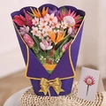 3D Pop-up-Muttertagskarte mit lila Blumenstrauß und tropischem floralem Design - Paradiesvogel Ohne Schleife