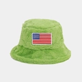 Détail d'un bob en peluche vert citron doux avec broderie du drapeau américain - M (56-58cm) / Vert