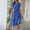 Abito midi blu a pois con maniche corte e scollo a V, con cintura per uno stile elegante - Taglia S / Blu