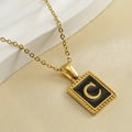 Collier en acier inoxydable plaqué or 18 carats avec pendentif lettre C noir - Lettre C
