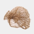 Dettaglio del turbante in rete beige a pois neri con grande fiocco ornamentale - Taglia unica / Cachi