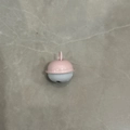 Campanellino bicolore in metallo laccato rosa e bianco da 2,2 cm per fai da te - Rosa e Bianco