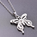 Pendentif papillon évidé en argent en acier inoxydable avec texture métallique détaillée - Collier / Argenté