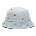 Cappello a secchiello in denim azzurro con simpatici ricami di fragole per bambini - 50cm (Consigliato 1-3 Anni) / Fragola - Blu Chiaro