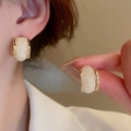 Exaggerated geometric heart hoop earrings in cream white marble with gold edges - Style 82# S925 Silver Pin Gold Beige Resin Studs