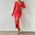 Elegante vestido de punto rojo con mangas largas, detalle de nudo y abertura lateral - S / Rojo Naranja