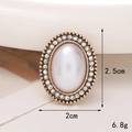 Dettaglio macro dell'accessorio per scarpe con perla e strass vintage con misure - Stile Fibbia per Scarpe Trasparente / Stile Ovale Strass (C447)