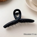 Large minimalist matte black shark hair claw clip for women, 11cm diameter size - Cross Over Style / Diameter Approx 11cm / Black