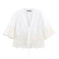 Witte geborduurde kanten blouse met V-hals, klokmouwen en vetersluiting aan de voorkant - XS / Wit