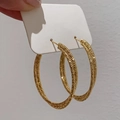 Orecchini a cerchio geometrici in oro con finitura martellata scintillante a mano - Cerchio Grande Perno Argento Texture Brillante / Oro