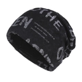 Bonnet noir en maille style urbain avec imprimés lettres blanches et coupe confortable - L (58-60cm) / Noir