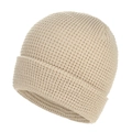 Berretto in maglia grossa beige per calore e comfort all'aperto in inverno - L / Beige
