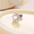 Clou d'oreille flocon de neige argenté avec pierres zircon sur acier titane - Tige à Filetage Interne en Alliage de Titane (6mm) / Blanc