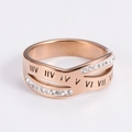 Anello minimalista in oro rosa con numeri romani e doppia fila di cristalli fini - US 6 / Oro rosa