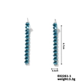 Dettaglio di orecchini a nappa con zirconi blu a forma di pera e lunghezza di 4,7 cm - Blu/Argento